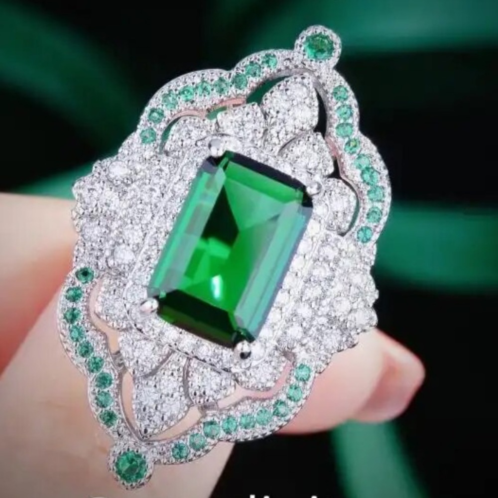 Art Deco Adjustable Green Filigree Statement Ring - Picture 9 of 10